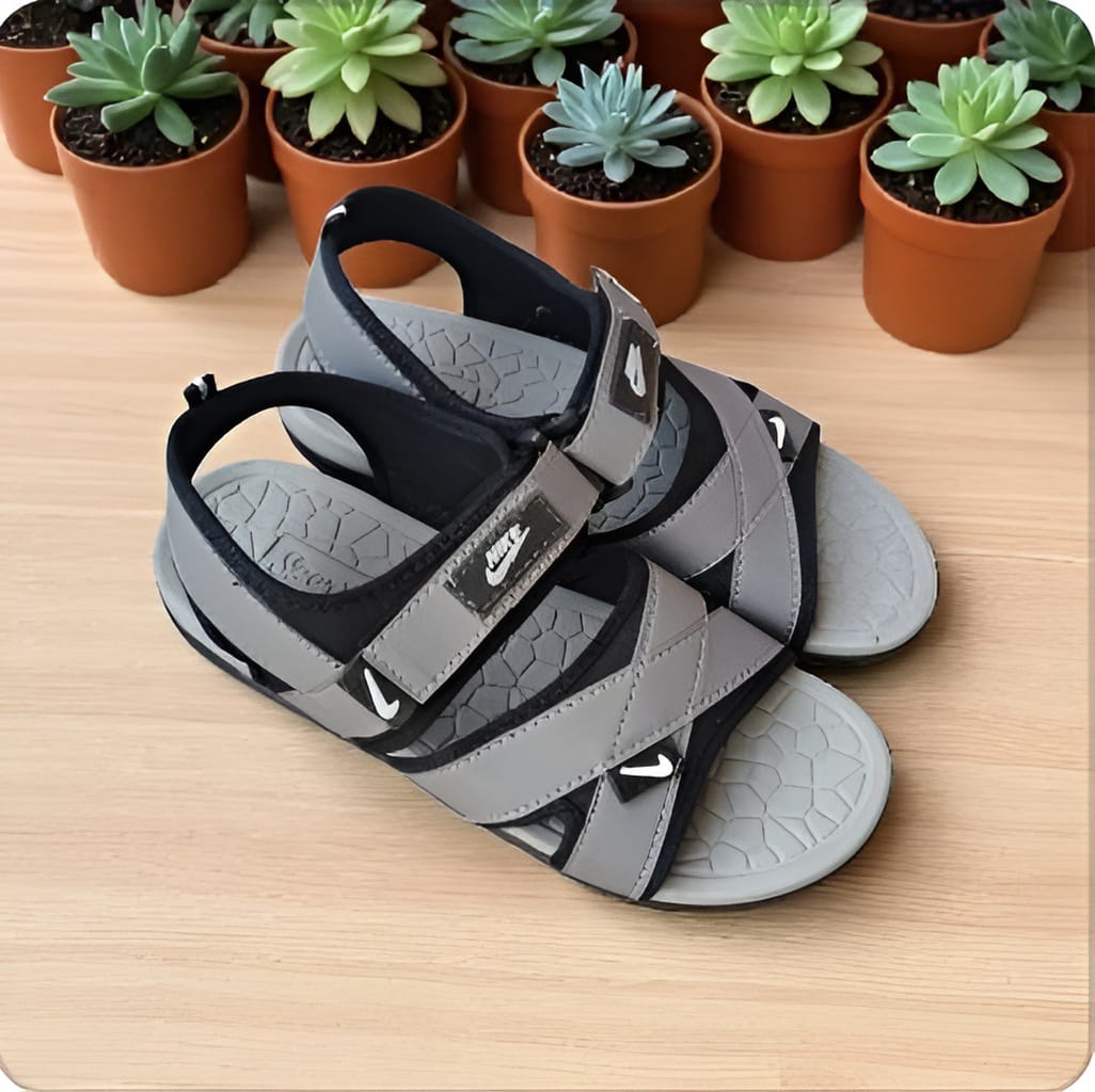Nike Men’s Grey Comfortable Sandals.